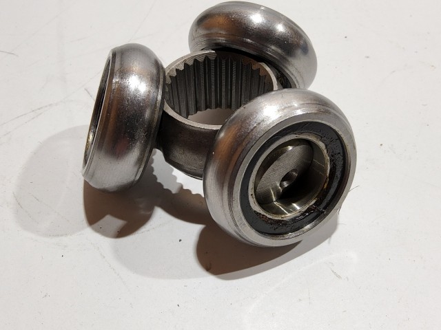 Alfa Romeo 147, 156, Gt 1,9 Diesel 16v, utángyártott új, bal első, féltengely kehely csillag gumiharang