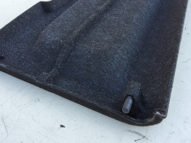 197248 Fiat Grande Punto 2005-2009 Kalaptartó, erősen kopott!!!!