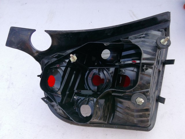 193822 Fiat Stilo 2001-2007 3 ajtós, jobb hátsó lámpa, izzófoglalat nélkül, a képen látható sérüléssel!!!