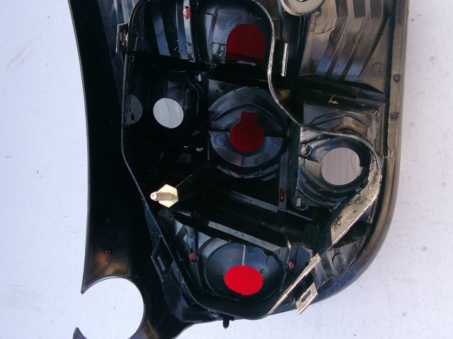 193821 Fiat Stilo 2001-2007 3 ajtós, jobb hátsó lámpa, izzófoglalat nélkül, a képen látható sérüléssel!!!