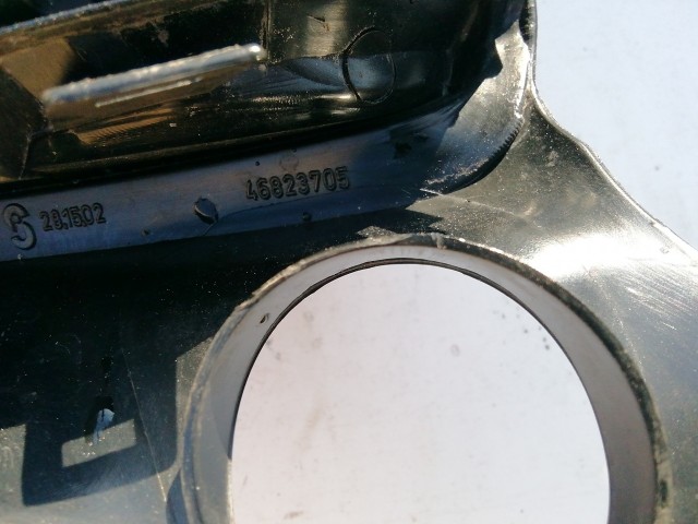 193821 Fiat Stilo 2001-2007 3 ajtós, jobb hátsó lámpa, izzófoglalat nélkül, a képen látható sérüléssel!!!