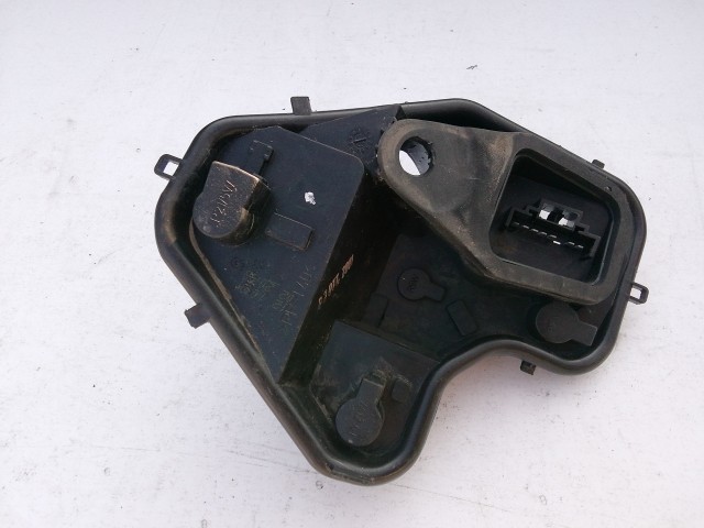 193820 Fiat Stilo 2001-2007 3 ajtós jobb hátsó Izzó foglalat 46823705