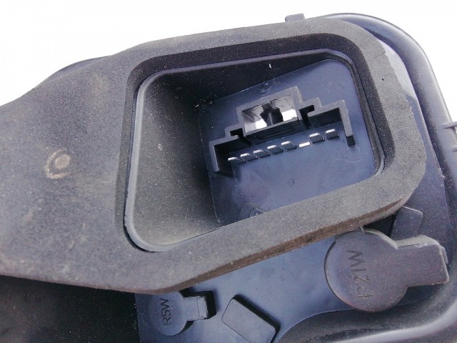 193819 Fiat Stilo 2001-2007 3 ajtós jobb hátsó Izzó foglalat 46823705