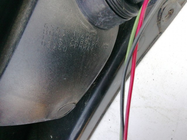 193624 Ford Fiesta 2002-2008 3 ajtós jobb hátsó lámpa ,a képen látható sérüléssel