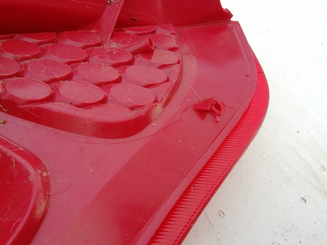 193613 Ford Fiesta 2008-2013 bal hátsó Lámpa, a képen látható sérüléssel, izzófoglalat nélkül!