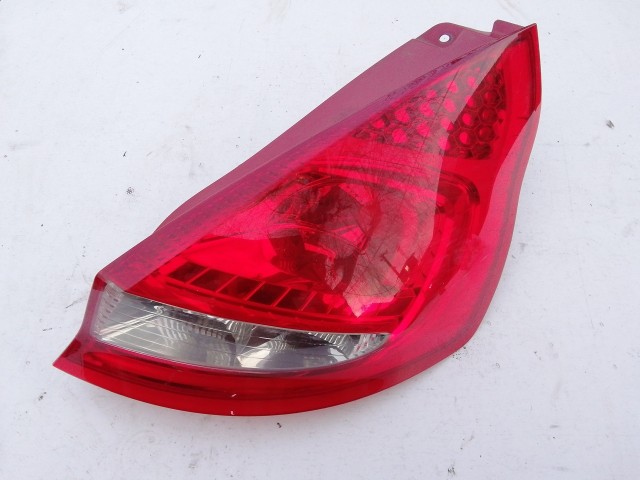 193611 Ford Fiesta 2008-2013 jobb hátsó Lámpa, a képen látható sérüléssel