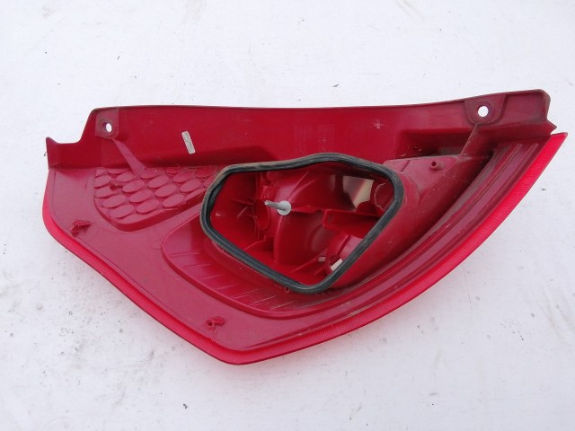 193611 Ford Fiesta 2008-2013 jobb hátsó Lámpa, a képen látható sérüléssel