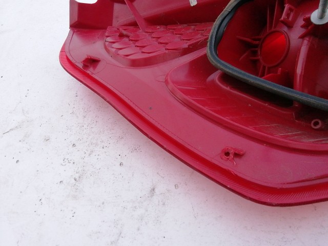 193611 Ford Fiesta 2008-2013 jobb hátsó Lámpa, a képen látható sérüléssel