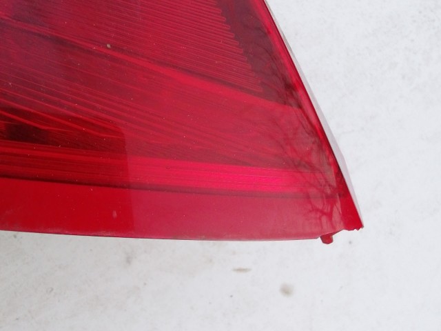 193675 Fiat Grande Punto 2005-2009 bal hátsó lámpa, a képen látható sérüléssel, izzó foglalat nélkül!