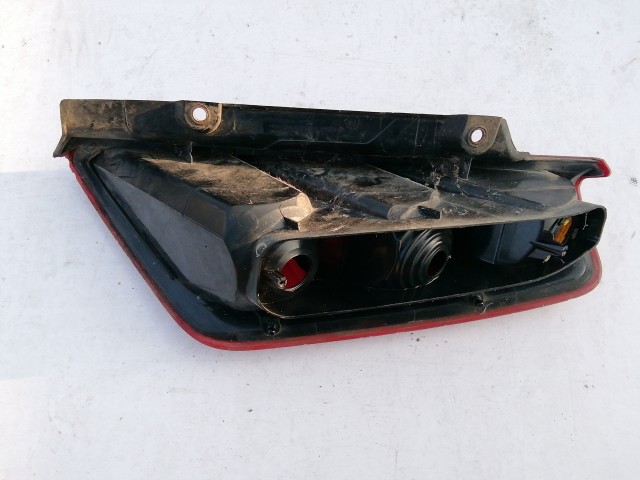 193674 Fiat Grande Punto  2005-2009 bal hátsó lámpa, a képen látható sérüléssel, izzó foglalat nélkül!