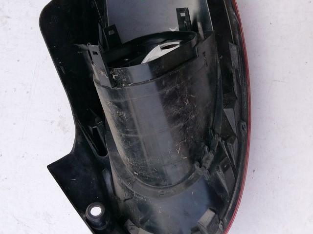 193673 Fiat Bravo 2007-2014 bal hátsó lámpa, izzófoglalat nélkül, a képen látható repedésekkel!!