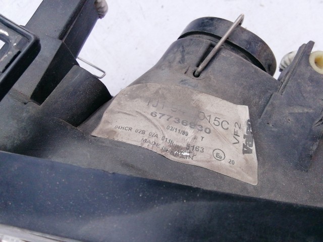 193711 Volkswagen Golf IV. 1997-2005 Lámpa , Fényszóró Használt  sima bal első  a képen látható sérüléssel