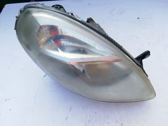 193709 Lancia Ypsilon II.  2003-2011 2003-2011 Lámpa , Fényszóró Használt  sima jobb első