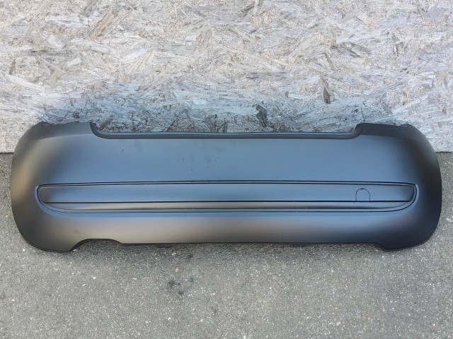 Fiat 500 2007-2015 utángyártott új hátsó lökhárító, Pop kivitel parkszenzor hely jelel + tartók