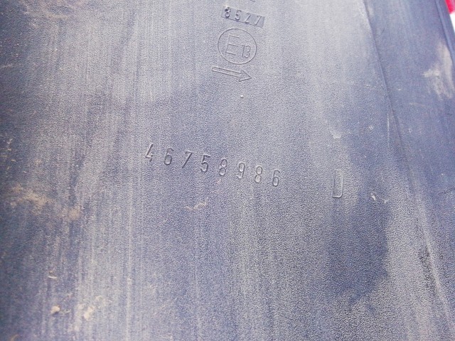 193729 Fiat Stilo 2001-2007 kombi jobb hátsó külső lámpa, izzófoglalat nélkül