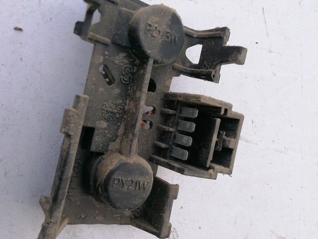 193728 Fiat Stilo 2001-2007  jobb hátsó külső lámpa Izzó foglalat 46758986