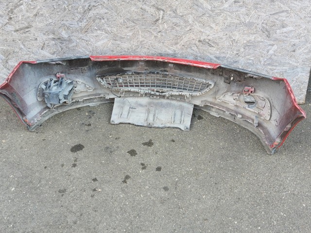 197668 Opel Astra H 2004-2007 első lökhárító, a képen látható sérüléssel