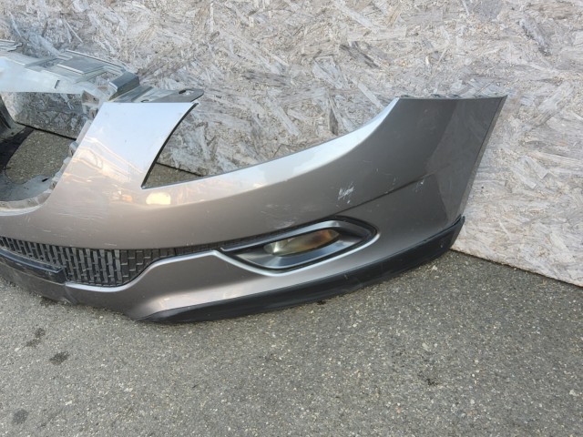 197670 Lancia Delta 2008-2014 első lökhárító, a képen látható sérüléssel 