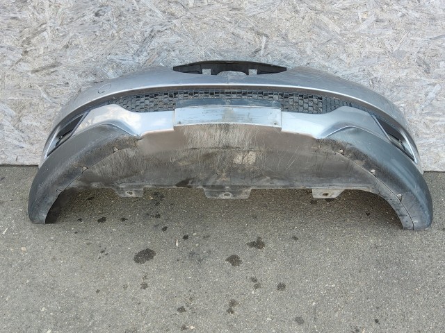 197670 Lancia Delta 2008-2014 első lökhárító, a képen látható sérüléssel 