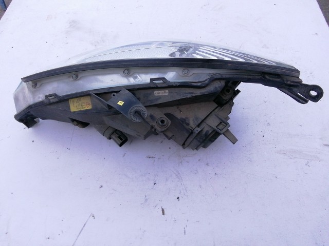193756 Ford Focus 1998-2011 jobb első fényszóró