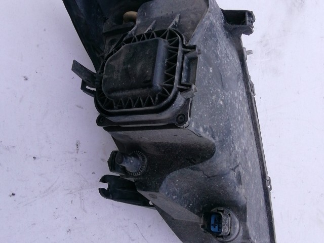 193756 Ford Focus 1998-2011 jobb első fényszóró