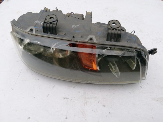 193752 Fiat Punto II. 1999-2003 ködlámpás jobb első fényszóró