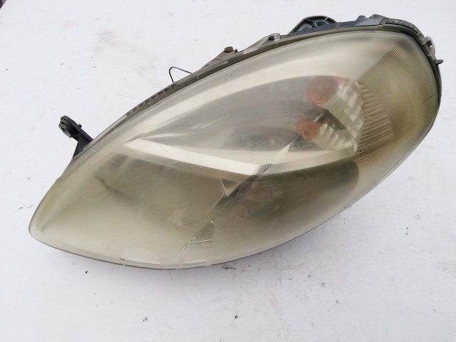 193747 Lancia Ypsilon II.  2003-2011 2003-2011 Lámpa , Fényszóró Használt  sima bal első 