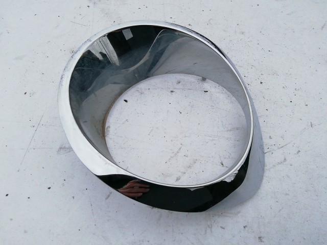 193758 Alfa Romeo MiTo 2008-2018 króm, jobb hátsó lámpa keret a képen látható állapotban!!!