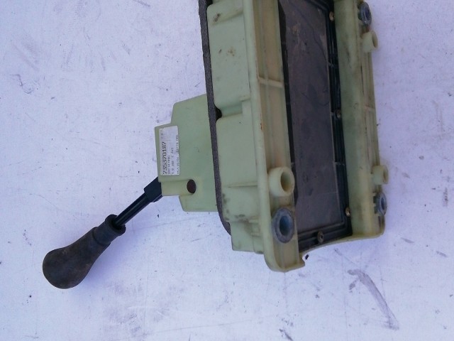 193771 Fiat Stilo 2001-2007 1,9 8v Diesel 5 sebességes váltókulissza 735370187