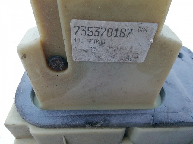 193802 Fiat Stilo 2001-2007 1,9 8v Diesel 5 sebességes váltókulissza 735370187