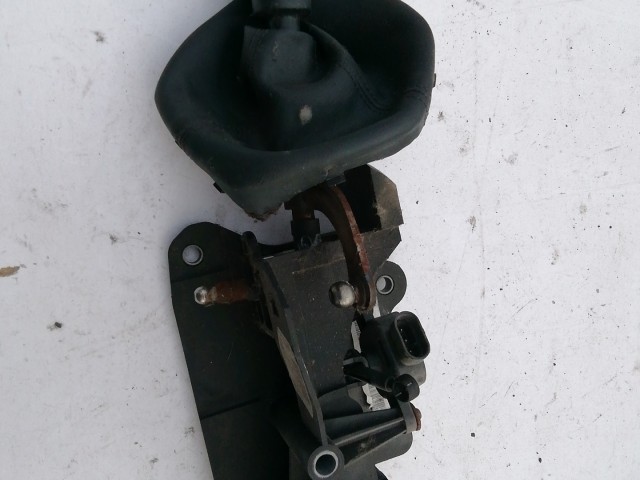 Ford KA 2014-2020 2014-2020 Váltókulissza Használt  5