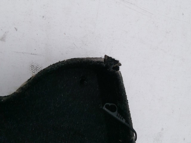 193997 Alfa Romeo MiTo 2008-2018 Kalaptartó, a képen látható sérüléssel