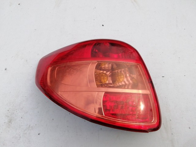 193689 Fiat Sedici, Suzuki SX4 bal hátsó lámpa, a képen látható sérüléssel