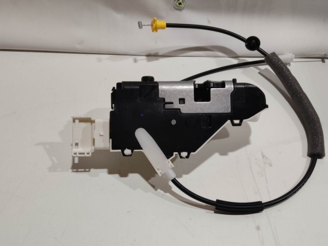 Fiat Scudo 2007-2016 gyári új bal első ajtó zárszerkezet 9681335380