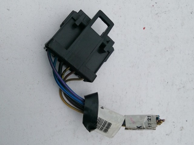 193933 Opel Corsa D 2006-2014 bal hátsó lámpa elektromos csatlakozó 89318811