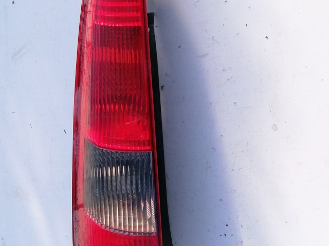 193926 Ford Fiesta 2002-2008 2002-2008 Lámpa , Fényszóró Használt  bal hátsó a képen látható sérüléssel