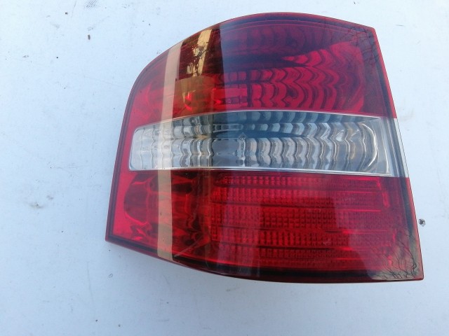 193918 Fiat Stilo kombi bal hátsó külső lámpa, izzófoglalat nélkül!!