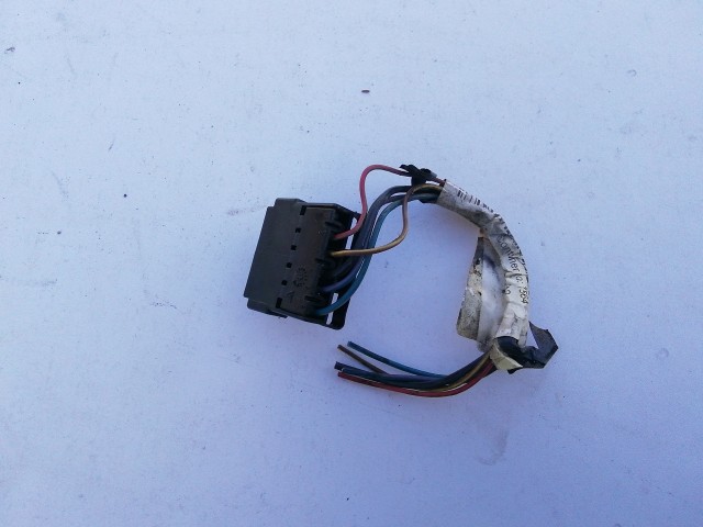 193915 Opel Corsa D 2006-2014 jobb hátsó lámpa elektromos csatlakozó 89392996