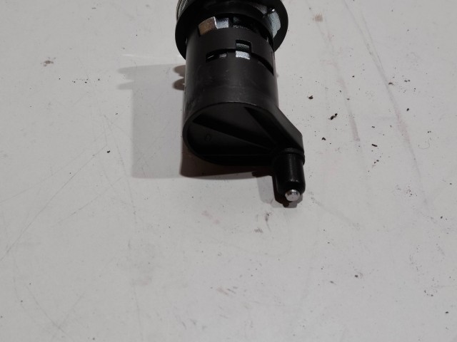 Fiat Ducato 2001-2006 utángyártott új jobb első ajtó zárbetét ház 735318925