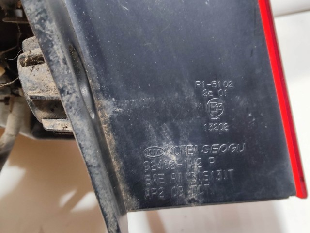 198071 Kia Rio 2011-2017 jobb hátsó külső lámpa, a képen látható sérüléssel