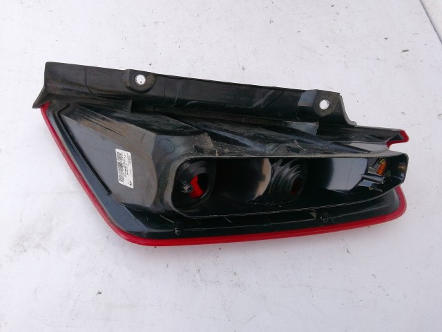 193899 Fiat Grande Punto 2005-2009 bal hátsó lámpa,a képen látható sérüléssel, izzófoglalat nélkül!!