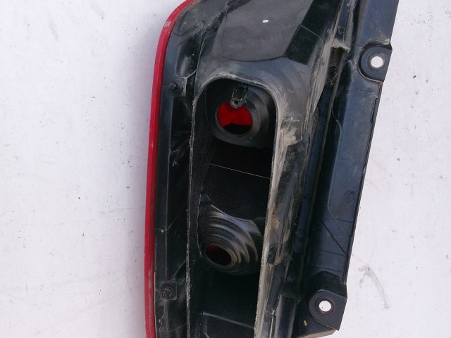 193897 Fiat Grande Punto 2005-2009 bal hátsó lámpa,a képen látható sérüléssel, izzófoglalat nélkül!!