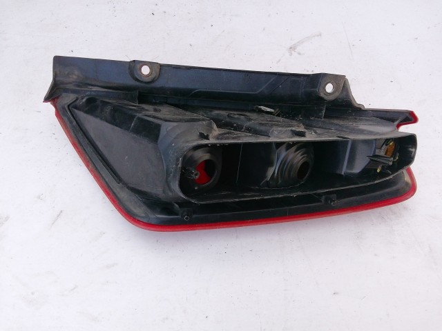 193896 Fiat Grande Punto 2005-2009 bal hátsó lámpa,a képen látható sérüléssel, izzófoglalat nélkül!!