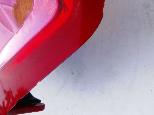 193895 Fiat Grande Punto 2005-2009 bal hátsó lámpa,a képen látható sérüléssel, izzófoglalat nélkül!!