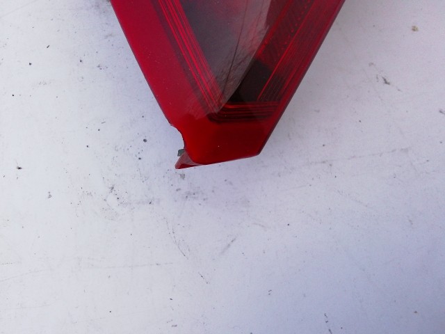 193894 Fiat Grande Punto 2005-2009 bal hátsó lámpa,a képen látható sérüléssel, izzófoglalat nélkül!!