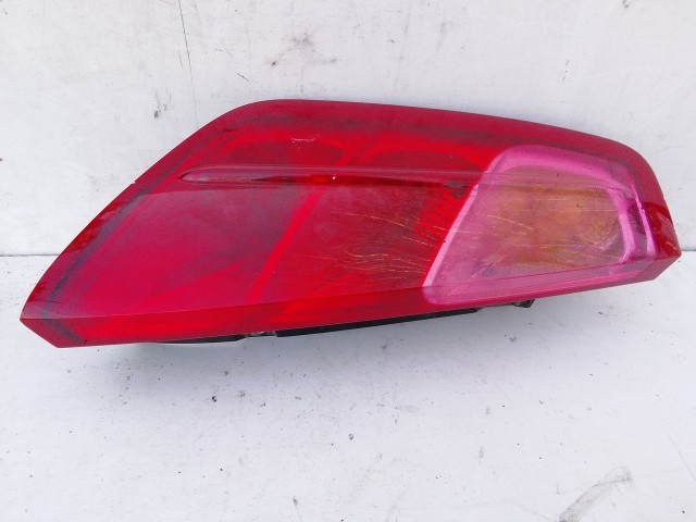 193891 Fiat Grande Punto 2005-2009 bal hátsó lámpa,a képen látható sérüléssel, izzófoglalat nélkül!!