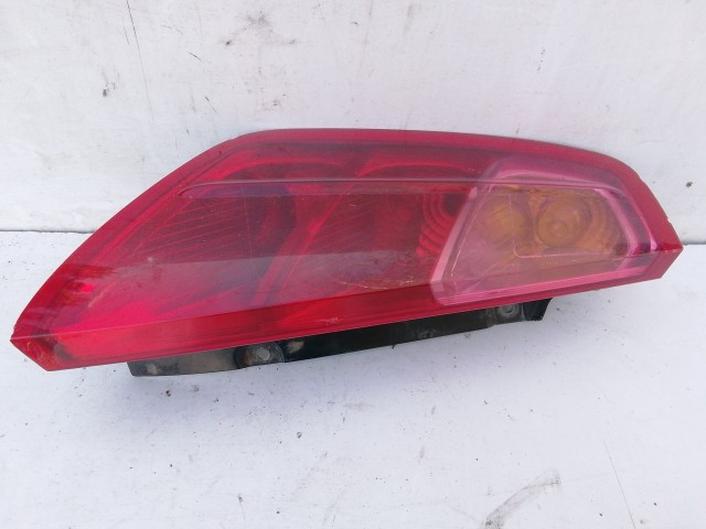 193889 Fiat Grande Punto 2005-2009 bal hátsó lámpa,a képen látható sérüléssel, izzófoglalat nélkül!!