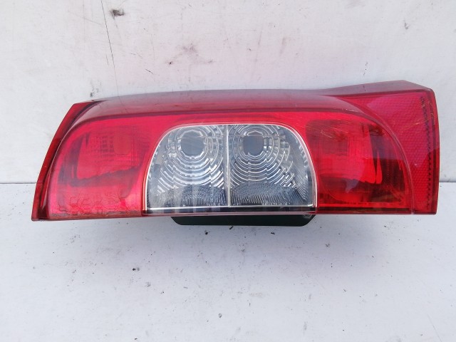 193876 Fiat Fiorino , Qubo, Citroen Nemo jobb hátsó lámpa 1353205080 izzófoglalat nélkül!!!!