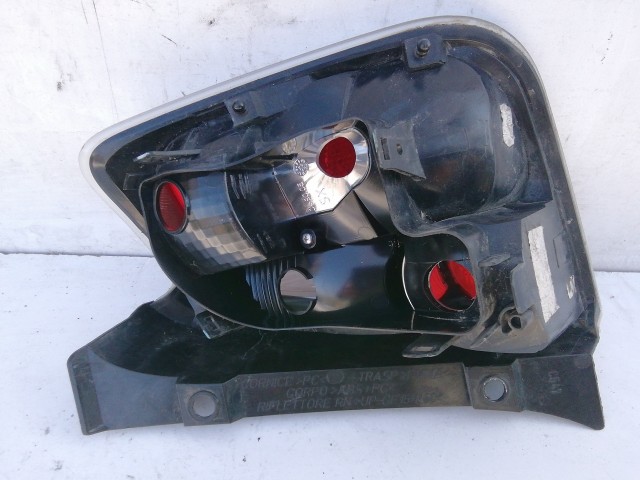 193865 Fiat 500 2007-2015 bal hátsó lámpa, a képen látható sérüléssel, nem kabrio!!!