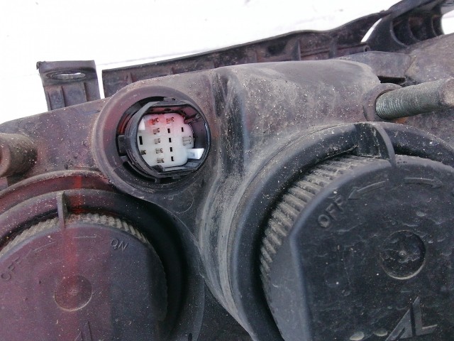 193856 Alfa Romeo 159 jobb első fényszóró, párásodik!!!!